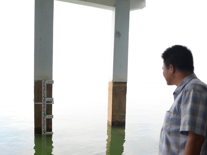 Mực nước hồ Dầu Tiếng thấp hơn gần 1,5m so với năm 2014 có thể dẫn tới nguy cơ thiếu nước ngọt phục vụ sinh hoạt, tưới tiêu và đẩy mặn cho khu vực TP.HCM và tỉnh Tây Ninh - Ảnh: Hữu Khoa