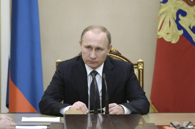 Ông Putin thể hiện sự cứng rắn với Ukraine - Ảnh: Reuters