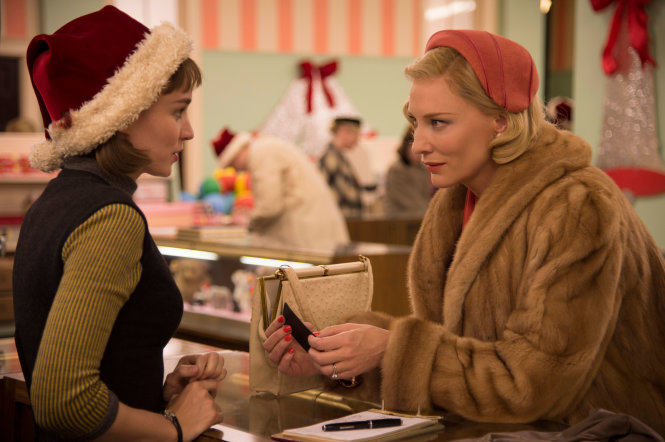 Hai nữ diễn viên Rooney Mara (trái) và Cate Banchett đều xuất sắc trong Carol - Ảnh: IMDB