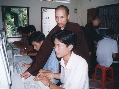 ee2hE83a.jpg