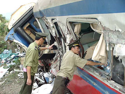 Tai nạn đường sắt thảm khốc ở khu vực Lăng Cô - Tuổi Trẻ Online