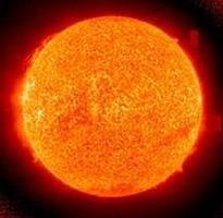 Ảnh tổng hợp cho thấy bề mặt rực lửa của Mặt Trời