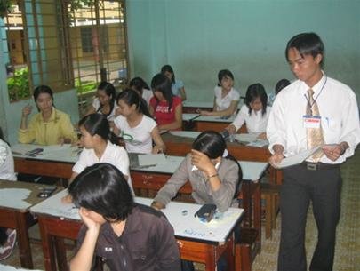 g62QF1E6.jpg