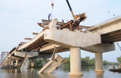 Dầm Cầu là gì? Khám phá Cấu trúc và Vai trò quan trọng trong Xây dựng Cầu