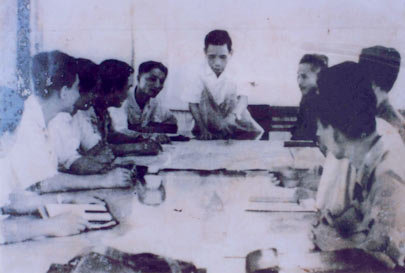 0uNJ990B.jpg