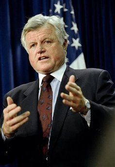 Mỹ: thượng nghị sĩ Edward M. Kennedy qua đời - Tuổi Trẻ Online