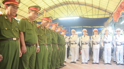 lPFPi6Yb.jpg