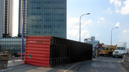 JwdAIS8B.jpg