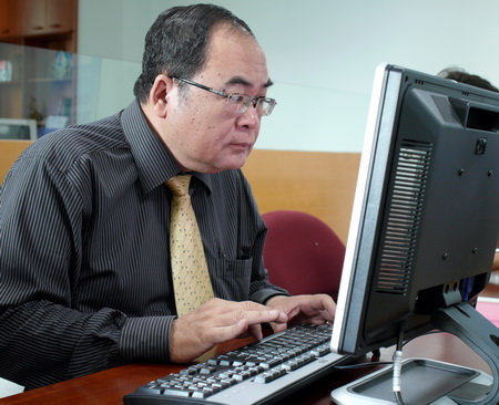 kwnpIujF.jpg