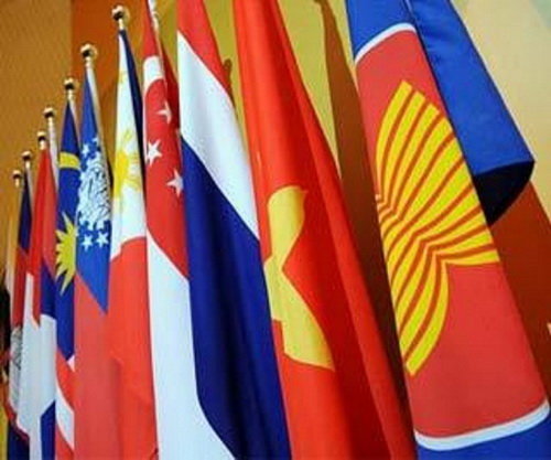 Hội nghị ASEAN lần này sẽ mang đến những niềm vui và tin tức tích cực cho khu vực Đông Nam Á, khi các nhà lãnh đạo đến từ 10 quốc gia thành viên sẽ tập trung thảo luận và đưa ra các giải pháp cộng tác hợp tác và phát triển. Dưới sự chủ trì của chủ nhà Campuchia tại Phnom Penh, hội nghị này được mong đợi sẽ đánh dấu bước ngoặt trong quan hệ kinh tế và địa chính trị của khu vực.