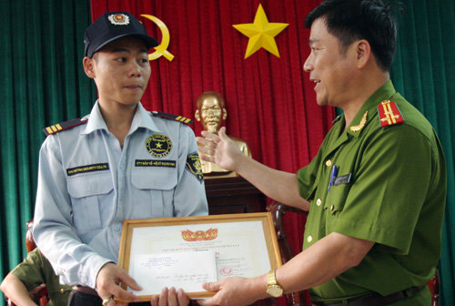 vdhcDX8o.jpg