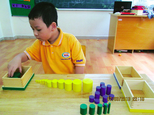 Vận dụng phương pháp Montessori vào môi trường xung quanh