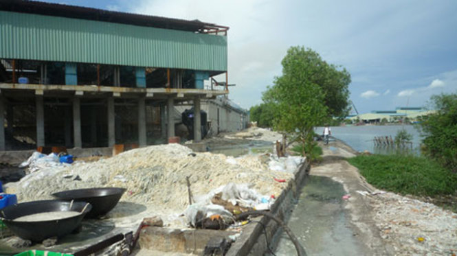 Khu danh thắng ở xã đảo Quảng Nam ngập trong rác môi trường biển bị đe doạ