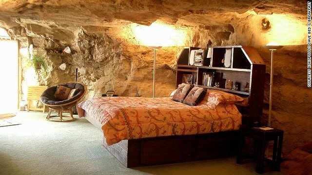 Bạn muốn ngủ ở khách sạn kỳ lạ nào nhất thế giới?