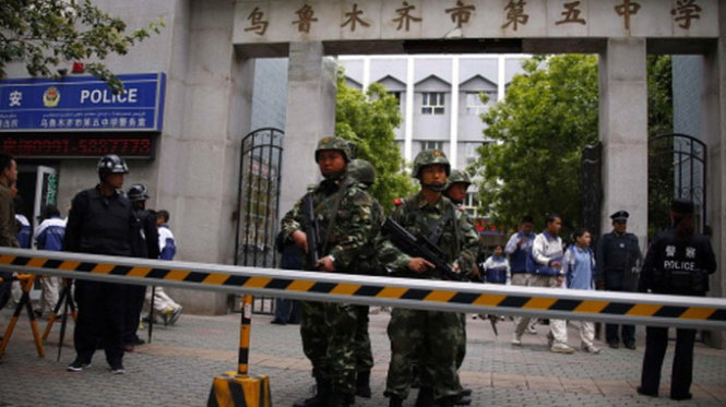 Trung Quốc huy động toàn lực Tân Cương chống khủng bố - Tuổi Trẻ Online