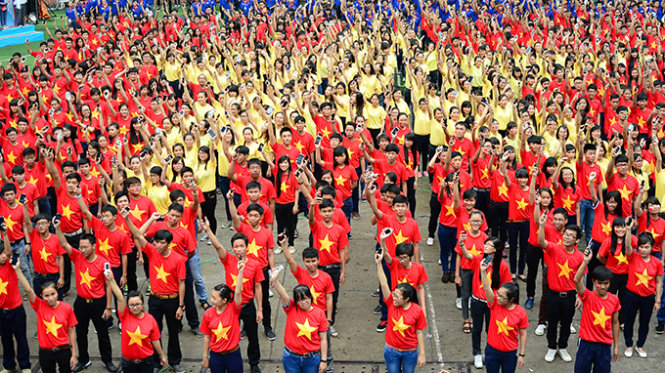Cờ Việt Nam trái tim trên Tuổi Trẻ Online là một hình ảnh tuyệt đẹp gợi nhắc đến tình yêu đất nước và lòng tự hào về quốc gia. Cờ đỏ sao vàng cũng trở thành biểu tượng của sự đoàn kết, sức mạnh và thịnh vượng. Hãy cùng xem và cảm nhận tình cảm dành cho quê hương.