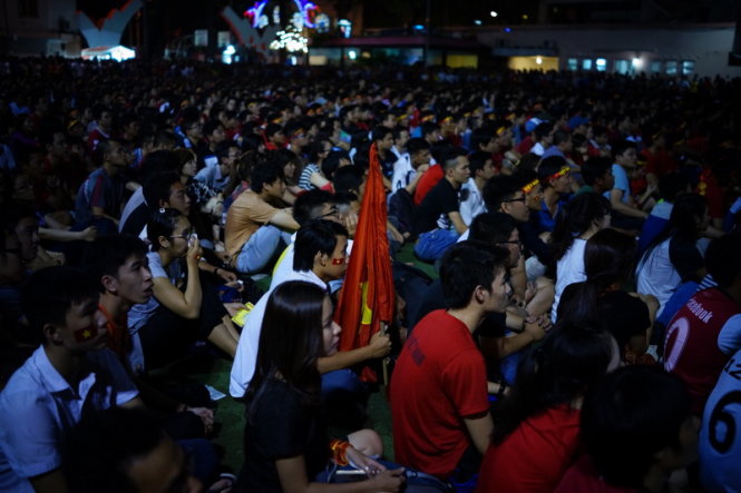 Tất cả như chết lặng với màn trình diễn của đội tuyển Việt Nam ngày 11-12 - Ảnh: Thuận Thắng