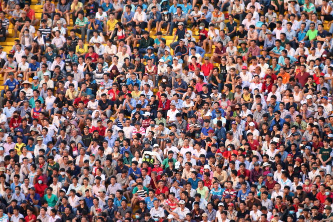 Sân Đồng Nai chiều 28-8 không còn một chỗ trống Ảnh: N.K.