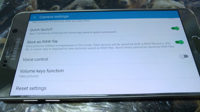 Chế độ chụp Pro có hỗ trợ ảnh RAW - Ảnh: T.Trực