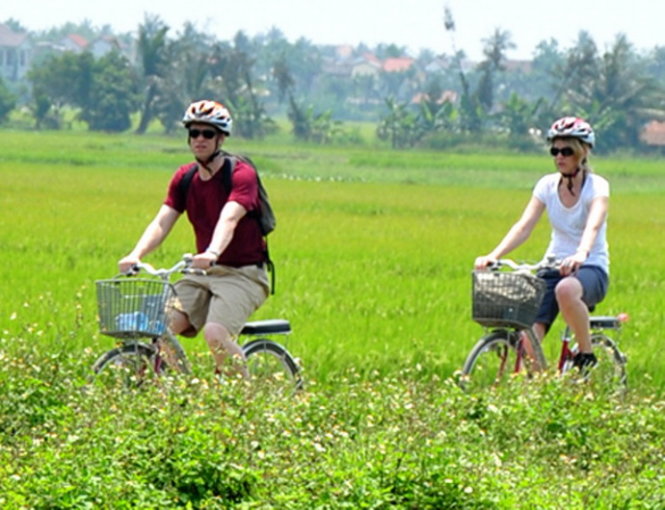 Việt Nam bình yên thu hút du khách nước ngoài viếng thăm - Ảnh minh họa: Internet