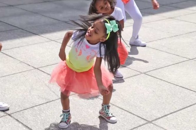 Hơn 116 triệu lượt xem cô bé 4 tuổi nhảy đẹp như Beyonce - Tuổi ...