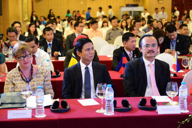 1.	Các đại biểu tham dự lễ khai mạc diễn đàn Doanh trẻ ASEAN+3 sáng 12-12 - Ảnh: Quang Định