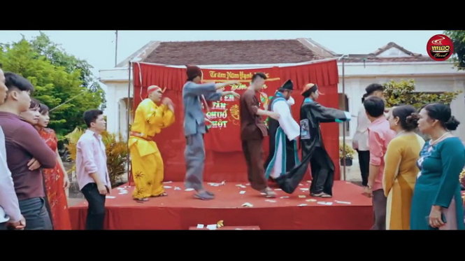 Clip [Mì Gõ Đặc Biệt] Parody MV Vợ Người Ta - Phan Mạnh Quỳnh đứng đầu danh sách Những Video (không phải video âm nhạc) Nổi bật Nhất 2015 tại Việt Nam - Ảnh trích trong clip