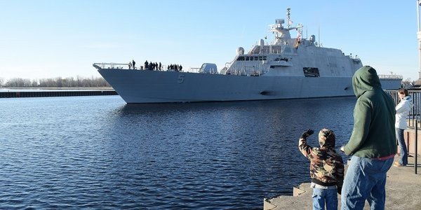 USS Milwaukee (LCS – 5) gặp vấn đề nghiêm trọng về động cơ chỉ sau 20 ngày biên chế - Ảnh: Hải quân Mỹ