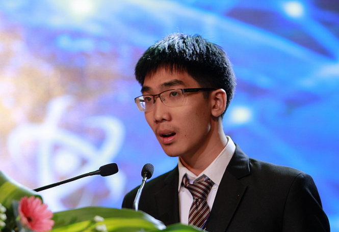 Tài năng trẻ Đồ Thành Trung Nam thay mặt cho các tài năng trẻ Đại hội lên tuyên bố khẩu hiệu của Đại Hội - Ảnh: Nam Trần