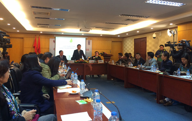 Thứ trưởng Bộ TNMT Trần Hồng Hà thông tin về COP21 - Ảnh: Lâm Hoài