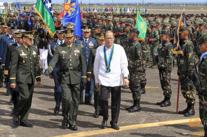 Tổng thống Philippines tại lễ kỷ niệm 80 năm thành lập lực lượng vũ trang nước này - Ảnh: Reuters