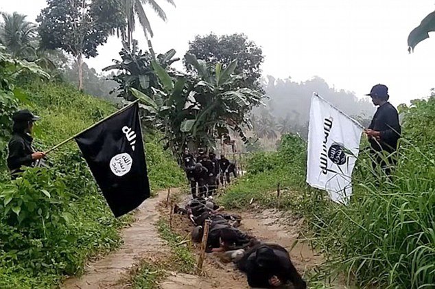 Giới quan sát cảnh báo từ Đông Nam Á IS có thể tổ chức tấn công các lợi ích của phương Tây - Ảnh: Daily Mail