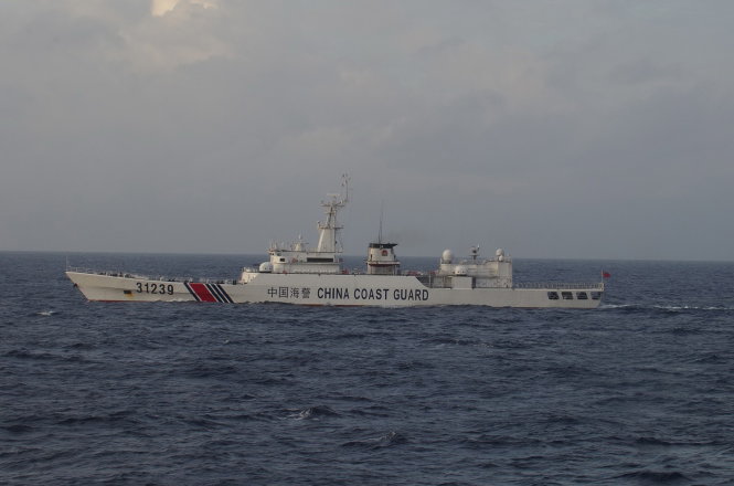 Tàu tuần tra Trung Quốc di chuyển trong vùng biển gần quần đảo Senkaku/Điếu Ngư - Ảnh: Reuters
