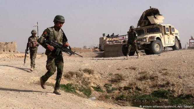 Lực lượng quân đội Afghanistan đang tăng cường đẩy lùi Taliban ra khỏi miền nam nước này- Ảnh:Deutsche Welle