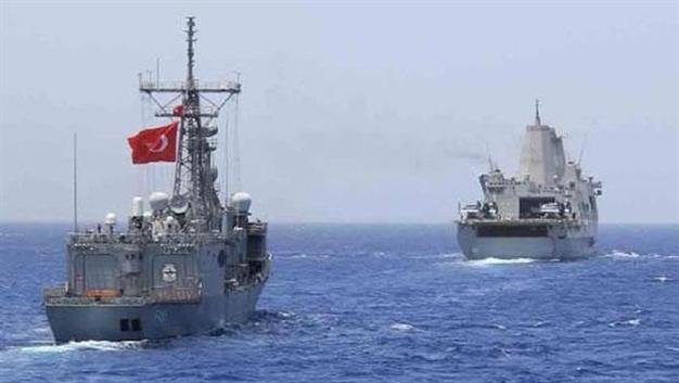 Lực lượng chức năng Thổ Nhĩ Kỳ đã thu giữ 13 tấn cần sa dạng bột trên một con tàu Bolivia - Ảnh: Hurriyet