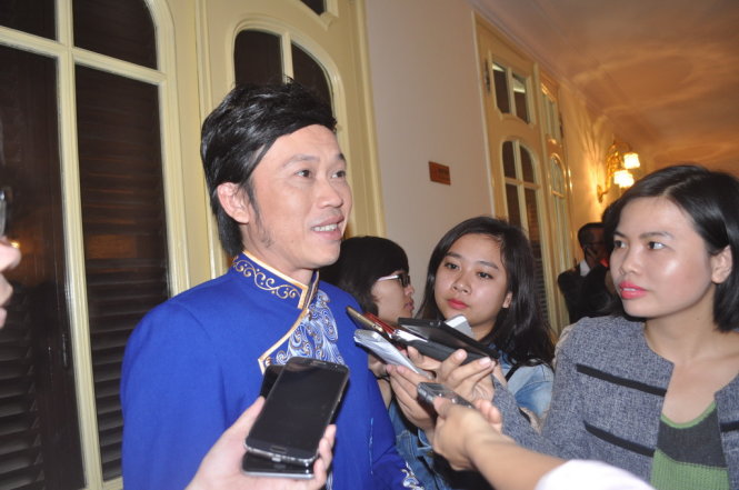 Nghệ sĩ hải ngoại Hoài Linh được xét tặng danh hiệu NSUT - Ảnh: V.V.TUÂN