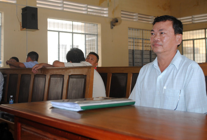 Bị cáo Nguyễn Viết Lượng tại phiên tòa sơ thẩm sáng ngày 11-1.