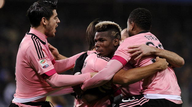 Niềm vui của các cầu thủ Juventus sau khi ghi bàn vào lưới Sampdoria. Ảnh: Reuters