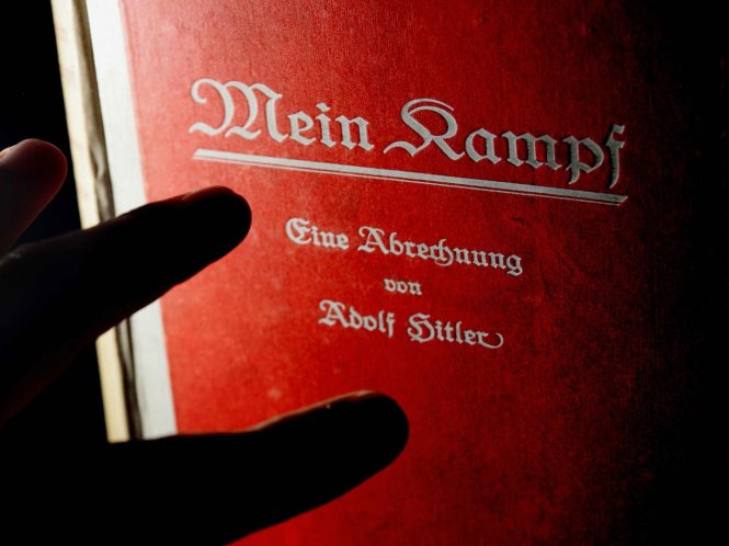 Mein Kampf đã được xuất bản ở các nước khác, trong đó có Mỹ, nhưng lại bị cấm tại Đức trong thời gian còn hạn bản quyền - Ảnh: Independent
