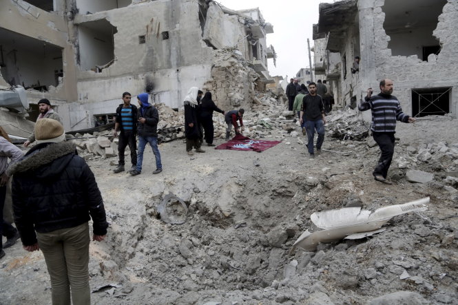 Cảnh hoang tàn ở một thị trấn do quân nổi dậy Syria kiểm soát - Ảnh: Reuters