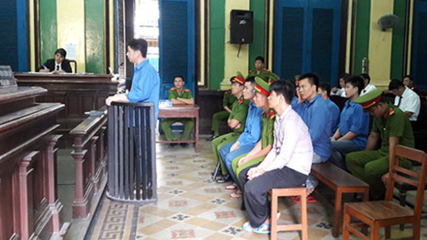 Bị cáo Nguyễn Trọng Ngôn và đồng phạm tại phiên tòa sơ thẩm trước đó