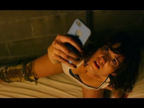 Cảnh trong trailer 10 Cloverfield Land