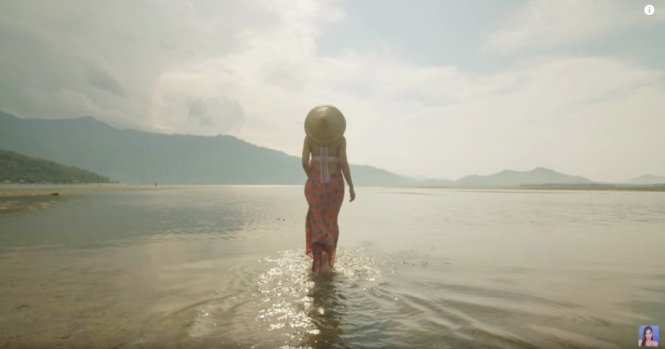 Một hình ảnh Michelle Phan trong video clip