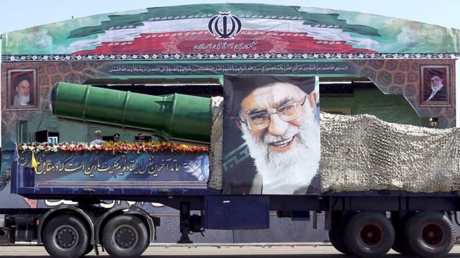 Các lệnh trừng phạt mới về chương trình tên lửa đạn đạo của Iran được công bố một ngày sau khi thỏa thuận hạt nhân chính thức có hiệu lực - Ảnh: Reuters