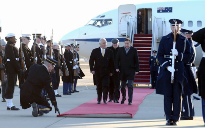 Thủ tướng Úc Malcom Turnbull được đón tiếp trong chuyến thăm chính thức Washington - Ảnh: FR