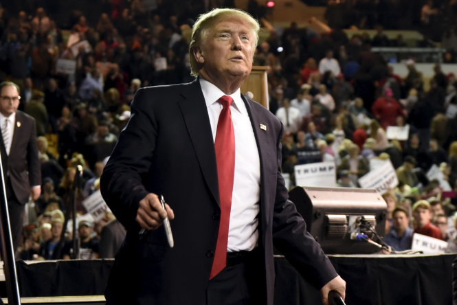 Bất chấp làn sóng chỉ trích, tỷ phú Donald Trump vẫn là ứng cử viên hàng đầu của Đảng Cộng hòa - Ảnh: Reuters