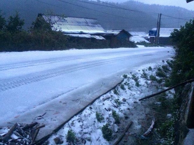 Tuyết rơi ở Đội 1 xã Púng Luông và ngã ba Kim dưới chân đèo Cao Phạ,  huyện Mù Cang Chải Yên Bái - Ảnh: Hoàng Minh Nguyệt