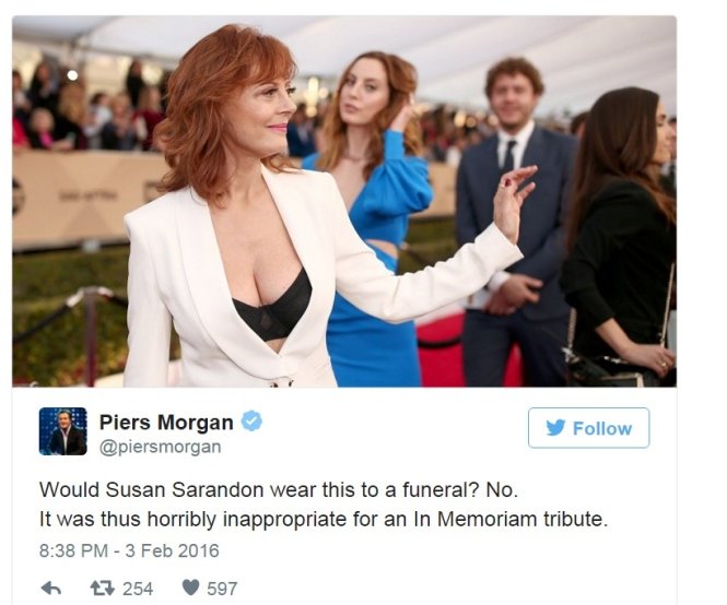 Dòng bình luận khơi mào mọi chuyện của Piers Morgan trên Twitter: “Liệu Susan Sarandon có mặc bộ y phục như thế này đến dự một lễ tang? Không. Vậy nên bộ trang phục này thật thiếu phù hợp một cách kinh khủng đối với một sự kiện Tưởng nhớ.” – Ảnh: Mashable