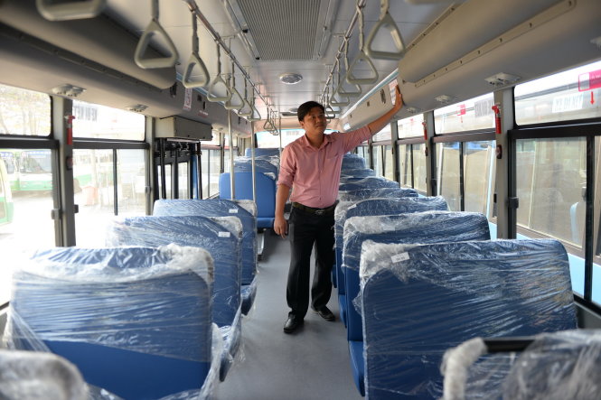 Nội thất chiếc xe buýt sử dụng khí nén thiên nhiên hiện đại, máy lạnh không phát ra mùi hôi - Ảnh: Hữu Khoa