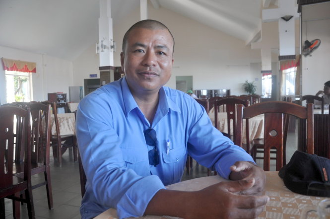 Anh Phan Văn Bình- người trong clip kể lại sự thật “vụ sạc điện thoại lấy 200.000 đồng” - Ảnh: Đông Hà.